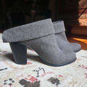 Finch & Ivy Tweed Slip-On Heeled Mules | Size 6